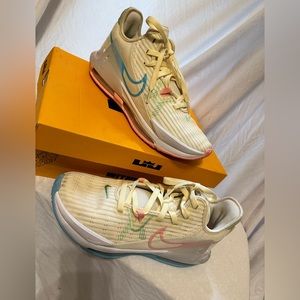 Lebron Witness 6 Men’s 8.5